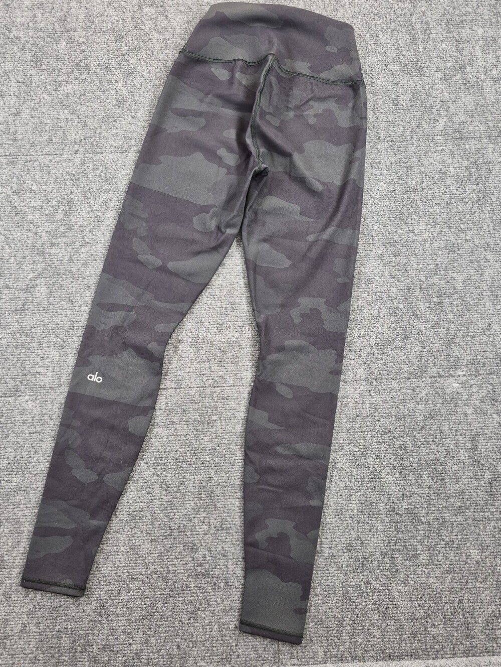 Alo Yoga High-Waist Camo Vapor Legging Hunter Camouflage Size XS